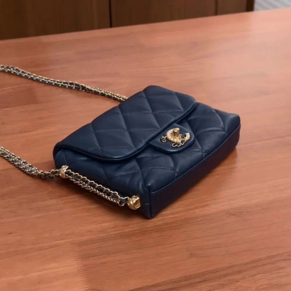 Chanel Women Pre-Loved Bag Very Good Condition